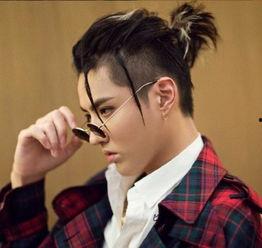 某男星脏辫爆料视频,揭秘背后不为人知的爆料视频  第1张