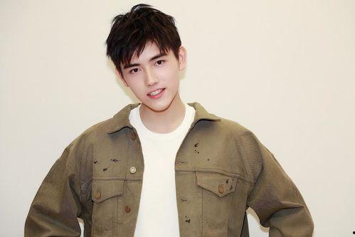 陈飞宇的老粉爆料视频大全,揭秘明星背后的故事 第1张 陈飞宇的老粉爆料视频大全,揭秘明星背后的故事 第1张